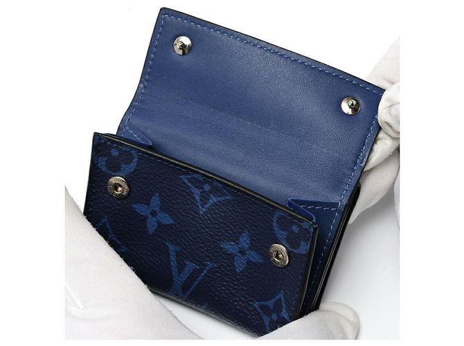 Billetera Compacta Discovery Louis Vuitton Azul - vista 4