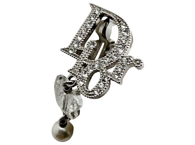 Orecchini in perle argentate con logo Christian Dior in cristalli strass - vista 7