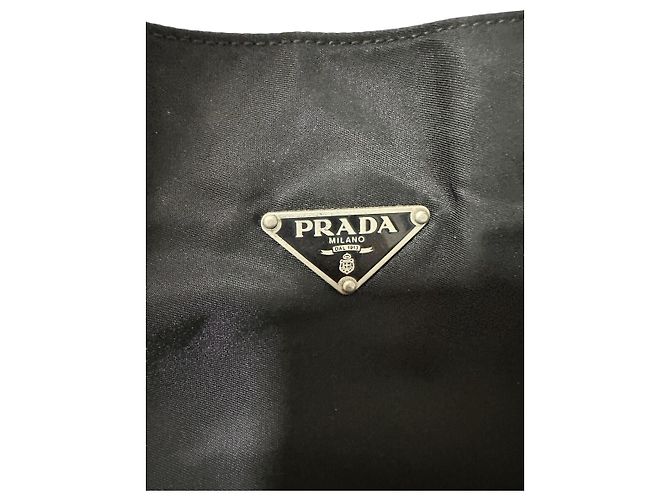 Borsa a spalla in pelle di vitello nera con logo in nylon Prada Nero - vista 2