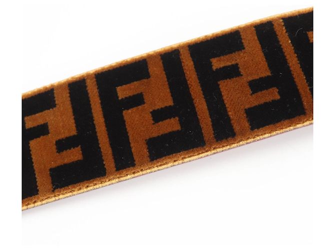 Zucca FENDI Mini Strap You Schultertasche aus Samt - Ansicht 3