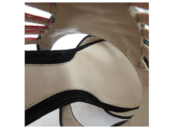 Fendi Wildleder High Heel Sandalen Schwarz - Ansicht 15