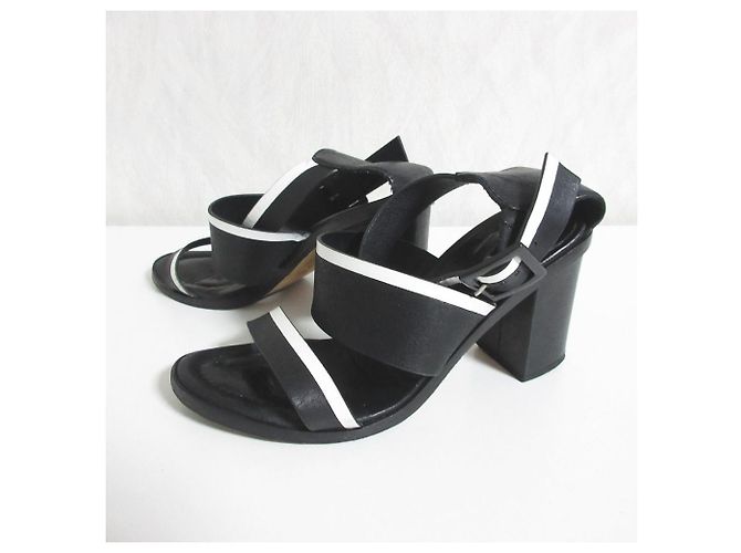 Autre Marque MAX&Co. Leder Chunky Heel Riemchensandalen Schwarz - Ansicht 4