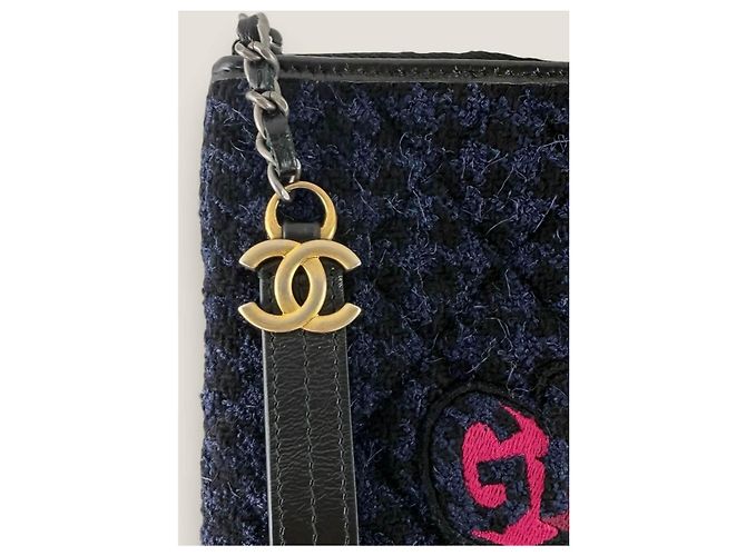 Clutch Chanel Gabrielle in tweed e pelle di vitello Blu - vista 9