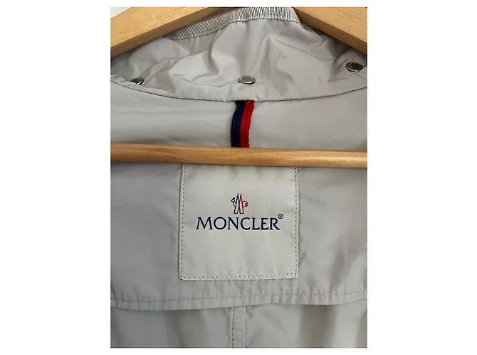 Parka Moncler Gris Impermeable con Capucha Desmontable - vista 4