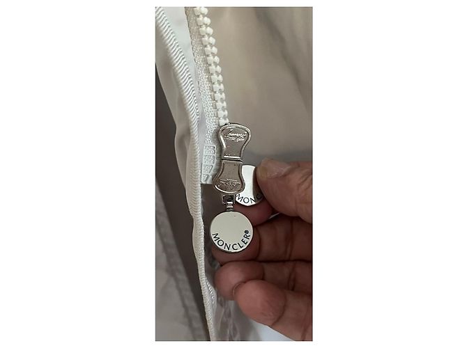 Parka Moncler Gris Impermeable con Capucha Desmontable - vista 7