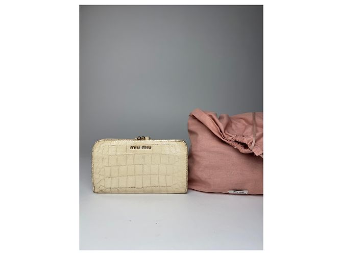 Vintage Miu Miu Leather Crocodile Emblossed White - view 9