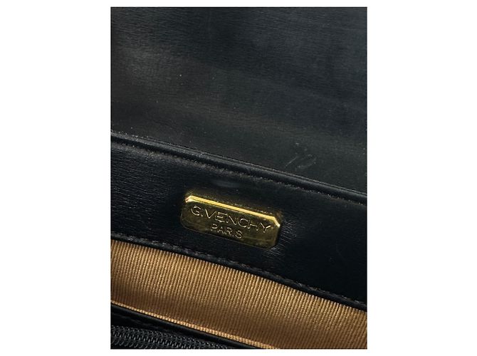 Vintage Givenchy Tasche aus schwarzem Leder mit Schlangenprägung - Ansicht 4