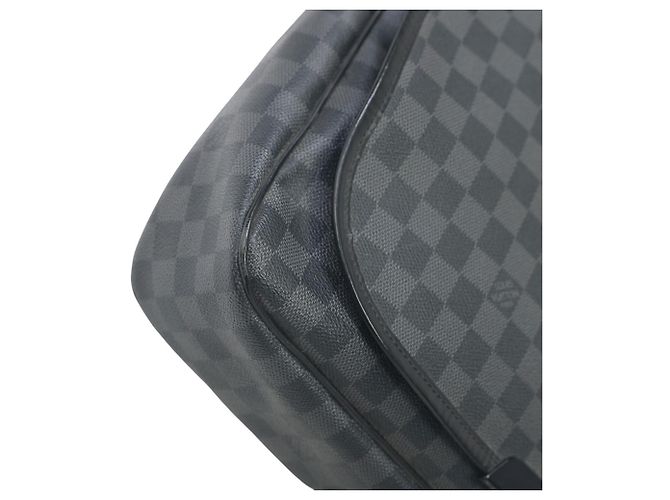Borsa a Spalla in Pelle Daniel GM Damier Graphite di Louis Vuitton Nero Damier ebene - vista 8