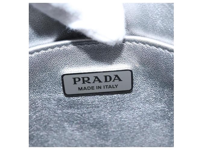 Prada Cleo Schultertasche aus Spazzolato-Leder Mittel Silber - Ansicht 7