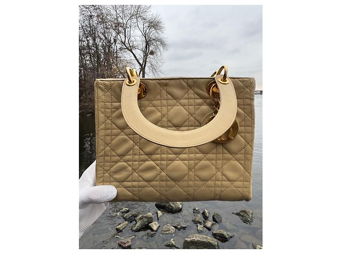 Christian Dior Lady Dior Handtasche aus Lammleder Beige - Ansicht 8