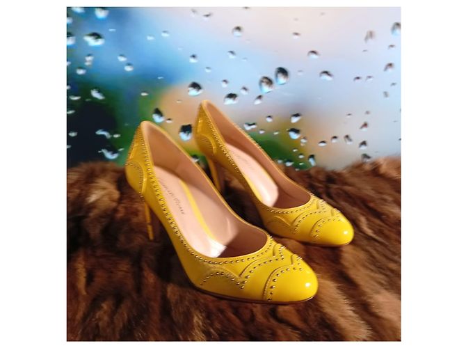 Décolleté Gianvito Rossi Giallo Vernice Rivetti Dorati - vista 3