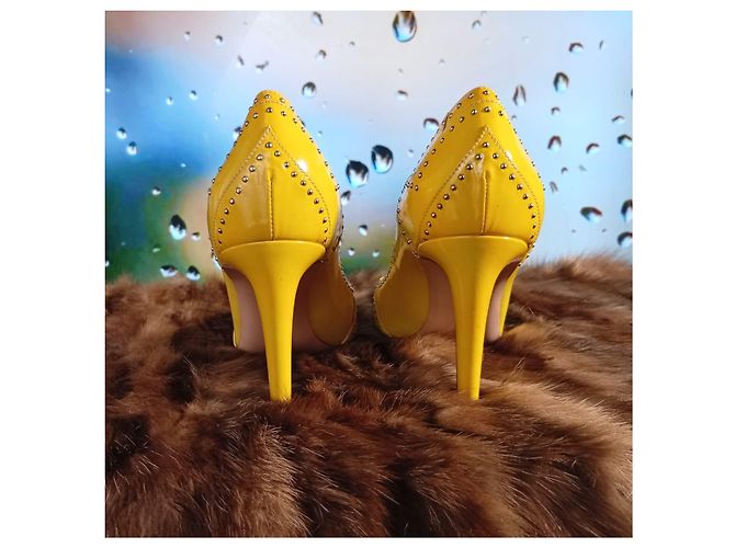 Décolleté Gianvito Rossi Giallo Vernice Rivetti Dorati - vista 4