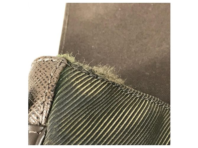 Borsa Messenger Victor Taiga di Louis Vuitton Marrone - vista 14