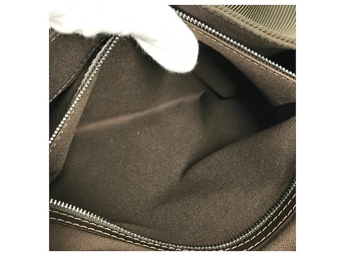 Borsa Messenger Victor Taiga di Louis Vuitton Marrone - vista 17