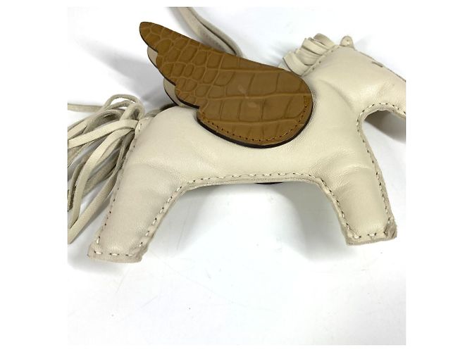 Handtaschenanhänger Hermès Rodeo Pegasus Touch MM Braun Weiß - Ansicht 7