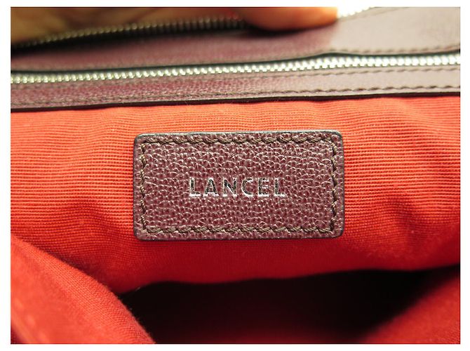 BOLSO LANCEL LISON A07894 DE CUERO GRANEADO BURDEOS CON BANDOLERA - vista 7