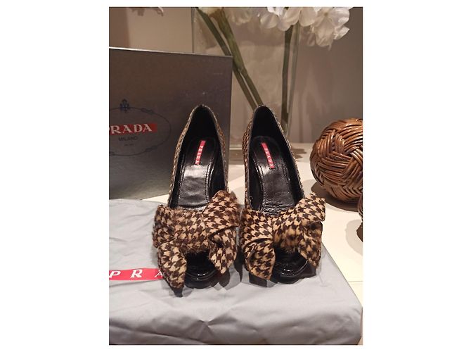 Tacchi Prada in finta pelliccia nero marrone 35 Marrone chiaro Marrone scuro - vista 13