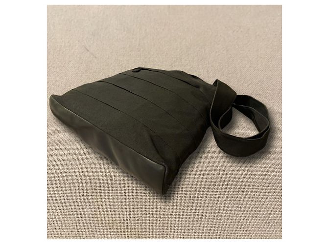 Salvatore Ferragamo borsa in grosgrain FERRAGAMO Nero - vista 11