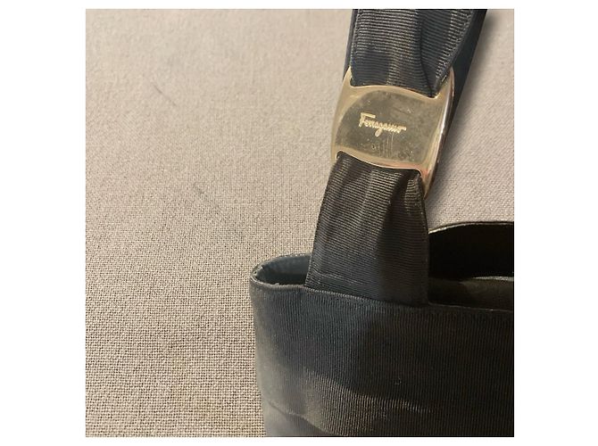 Salvatore Ferragamo borsa in grosgrain FERRAGAMO Nero - vista 2