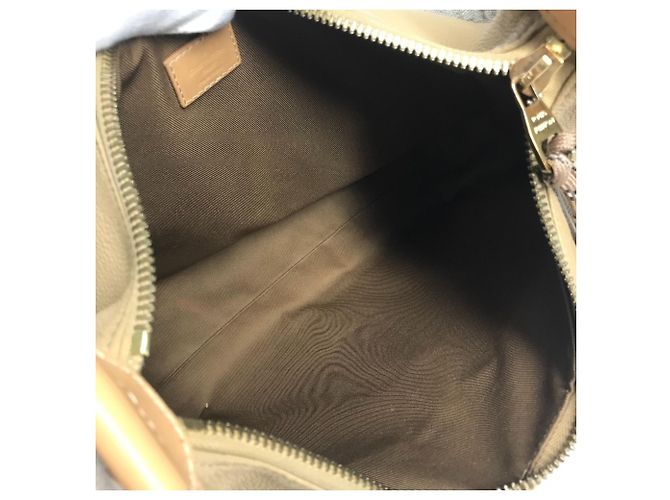 Borsa Hobo Cargo Monogram Pharrell Williams di Louis Vuitton Marrone Beige - vista 10