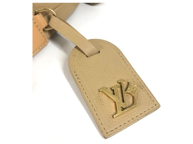 Borsa Hobo Cargo Monogram Pharrell Williams di Louis Vuitton Marrone Beige - vista 14