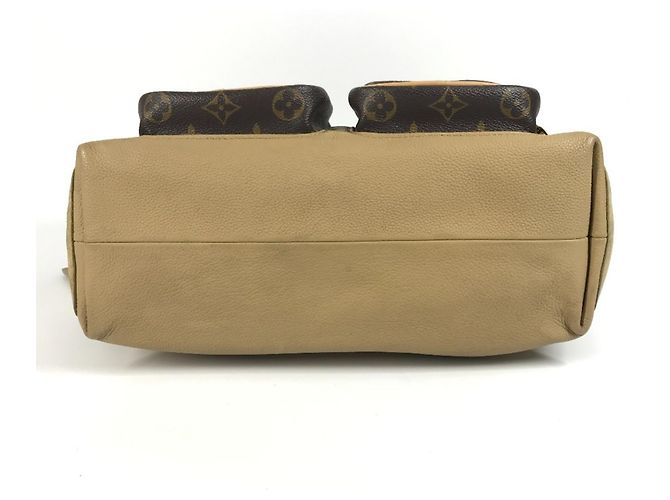 Borsa Hobo Cargo Monogram Pharrell Williams di Louis Vuitton Marrone Beige - vista 5