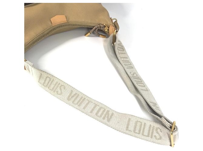 Borsa Hobo Cargo Monogram Pharrell Williams di Louis Vuitton Marrone Beige - vista 8