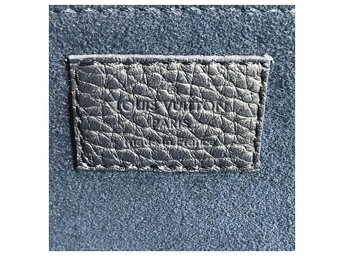 Borsa Pochette Jour GM con logo LV di Louis Vuitton Nero Blu navy - vista 11