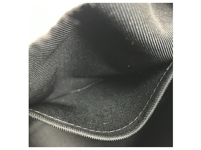 Louis Vuitton Taurillon Monogram Soft Trunk Umhängetasche Clutch Schwarz - Ansicht 15