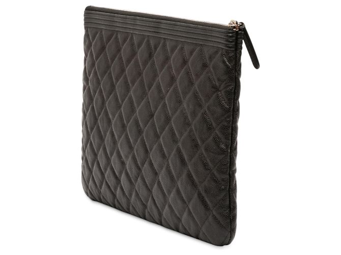 Clutch Chanel Boy O in Caviar Nero Trapuntato Medio - vista 2