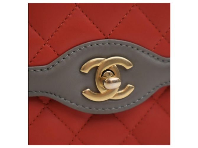 Chanel Rote Mini Stepp-Lammleder Zwei-Ton Tages-Clutch - Ansicht 9