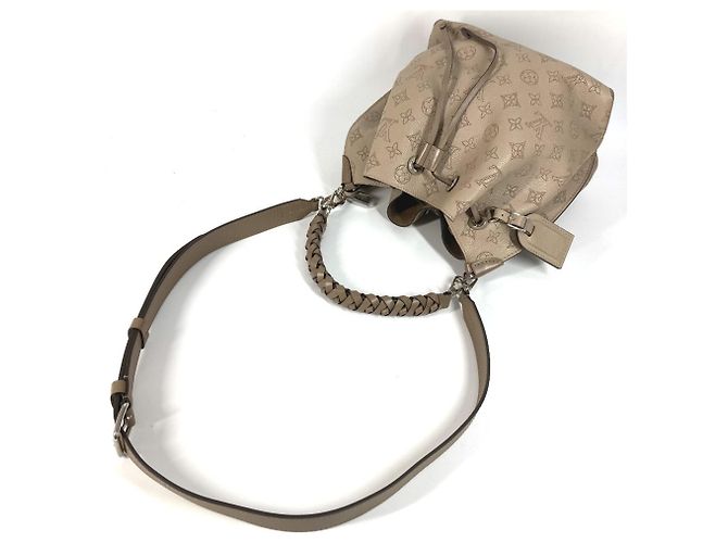 Borsa Louis Vuitton Monogram Mahina Mulia Beige - vista 5