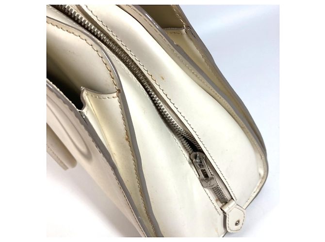 Bolso de Hombro Louis Vuitton Epi Pont Neuf GM Blanco Blanco roto - vista 13