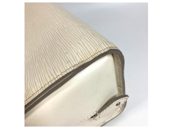 Bolso de Hombro Louis Vuitton Epi Pont Neuf GM Blanco Blanco roto - vista 8
