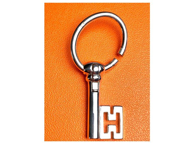 Chaveiro Hermès Prata Novo com Caixa e Fita - vista 5