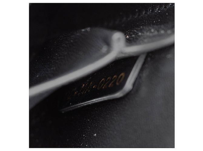 30 Montaigne Bolsa de Ombro Montaigne 30 em Couro de Bezerro Dior Preto - vista 6