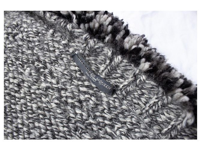 Grauer Strickcardigan von Alexander McQueen - Ansicht 6