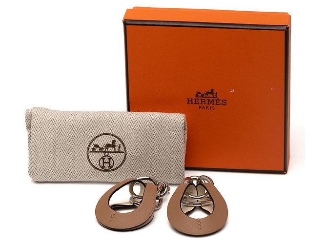 Hermès Villevolt GM Swift Earrings Brown Beige - view 8