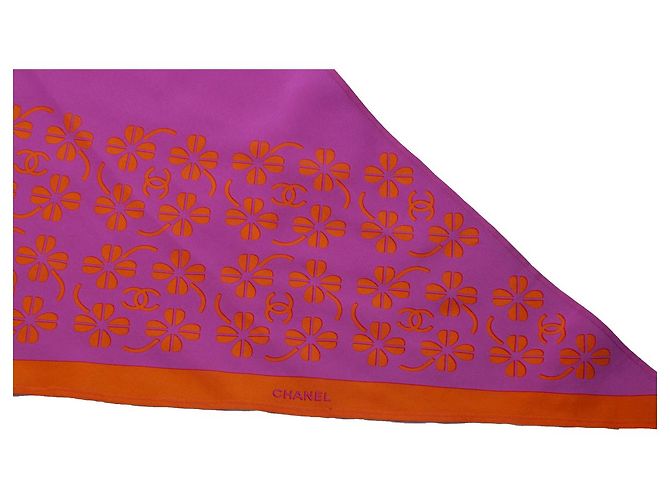 Chanel Seidenschal mit Kleeblattmuster Orange - Ansicht 5