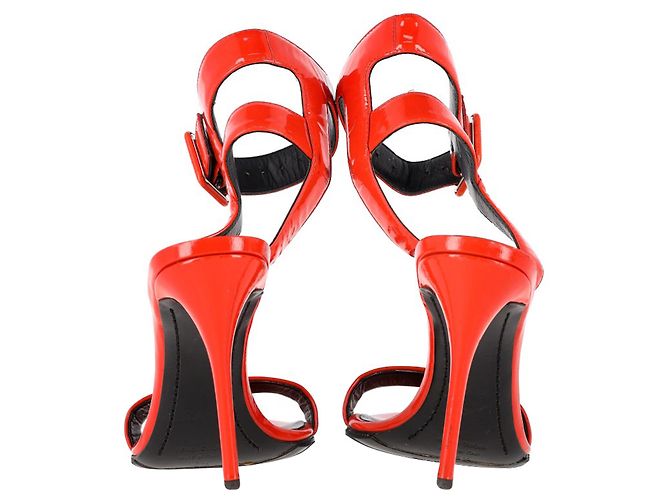 Giuseppe Zanotti High Ankle Strap Sandalen mit roten Lacklederabsätzen - Ansicht 5