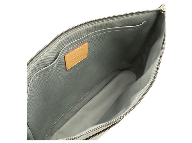 Clutch Cosmos in titanio Monogram Louis Vuitton Grigio - vista 5