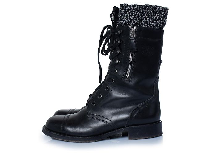 Stivali da combattimento in tweed e pelle nera CC di Chanel Nero - vista 2