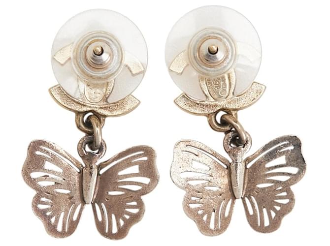 Orecchini a pendente a forma di farfalla Chanel Coco Mark D'oro - vista 3