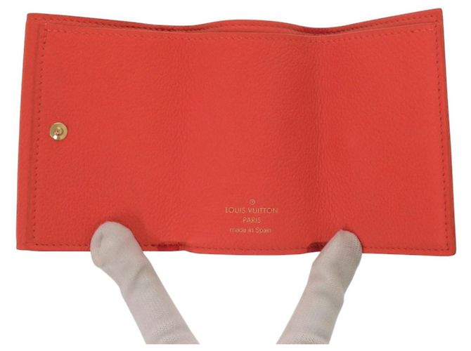 Rotes Leder-Trifold-Portemonnaie von Louis Vuitton - Ansicht 5