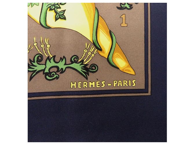 Silk In Foulard in Seta Hermès Carré 90 LE TAROT Nero Crudo - vista 2