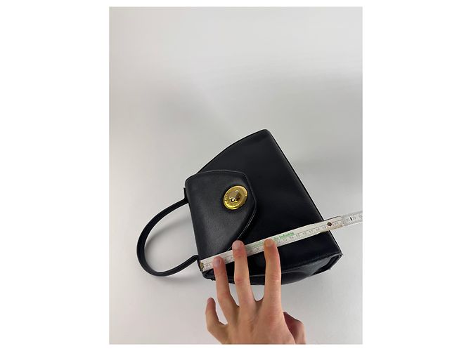 Vintage Givenchy Schlangenprägung Lederhandtasche Schwarz - Ansicht 10