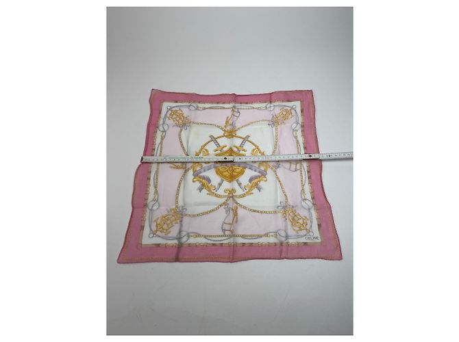 Autre Marque Écharpe Vintage Celine Épée et Bouclier Blanc Rose - vue 7