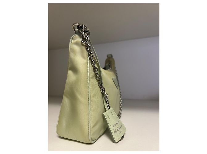 Borsa a mano Prada Re Edition 2005 in nylon verde - vista 6
