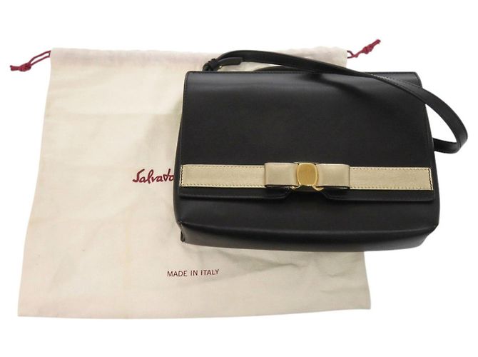 Borsa a Spalla in Pelle Vara Ribbon di Salvatore Ferragamo - vista 2