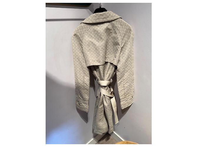 Louis Vuitton Gabardinas Beige Gris - vista 3